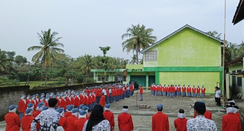 Upacara Hari Guru Nasional 2024